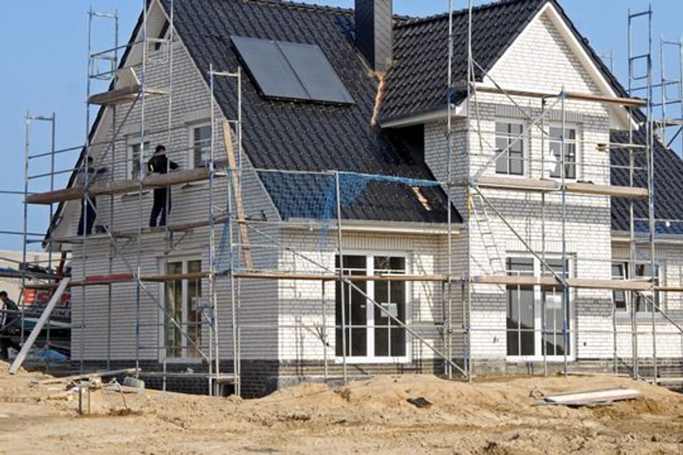Der Bau von energieeffizienten Häusern wird 2021 neu gefördert.