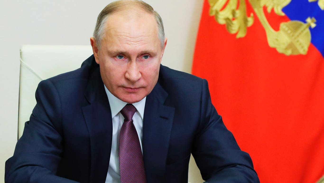 Wladimir Putin: Er wird sich einem Kreml-Sprecher zufolge nun auch bald impfen lassen.