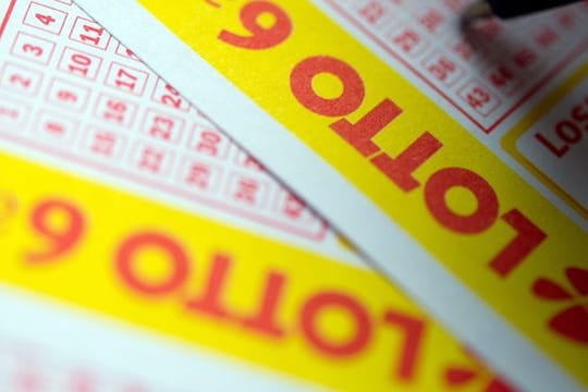 Lotto-Spieler mit sechs Richtigen