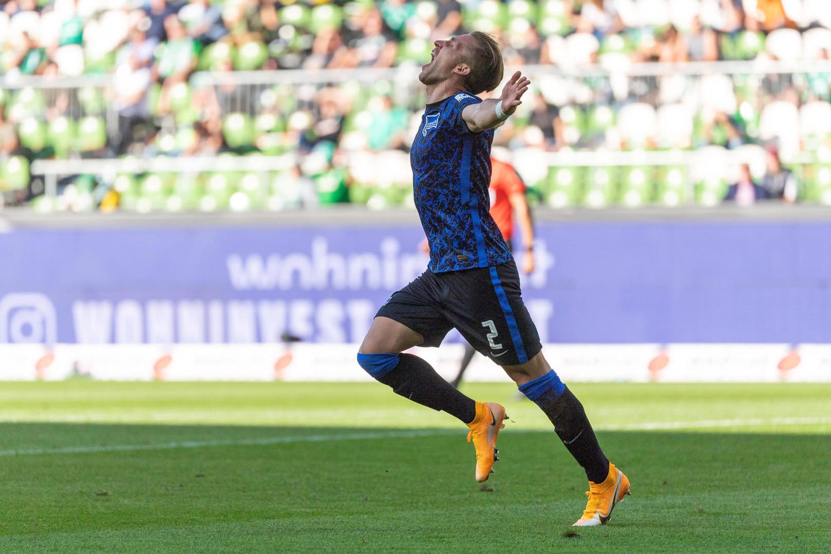 Hertha BSC: Zuletzt liefen die Spieler (hier Peter Pekarik) ohne Trikotsponsor auf. Das wird sich nun ändern.
