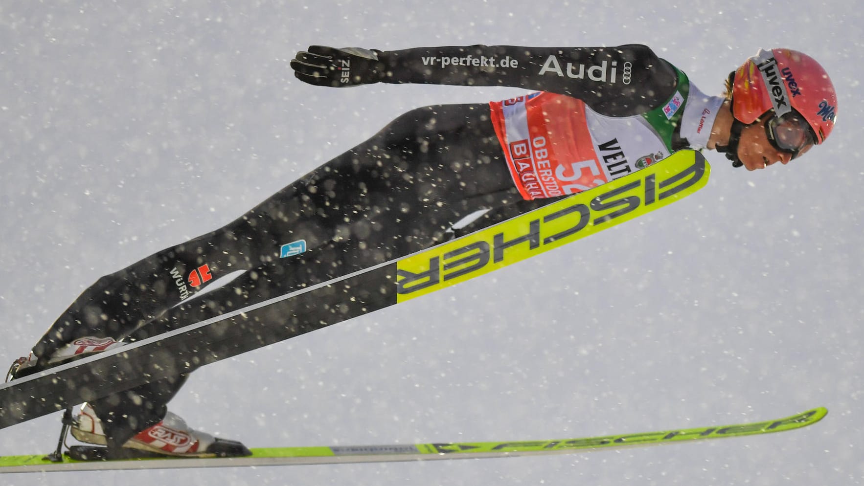 Karl Geiger deutete bereits im Training eine gute Form an.