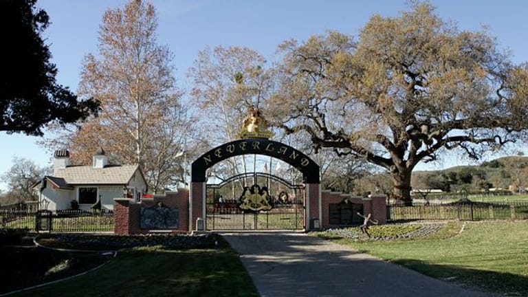 Das Tor der hinteren Zufahrt zur Neverland-Ranch.