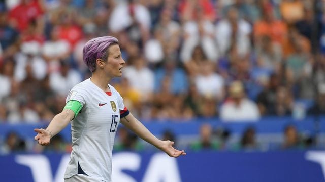Hatte ihren eigenen Verband (USSF) im Frühjahr 2019 wegen Diskriminierung verklagt. Hatte ihren eigenen Verband (USSF) im Frühjahr 2019 wegen Diskriminierung verklagt.