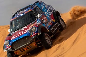 Schon 2020 hatte Saudi-Arabien die Rallye Dakar ausgerichtet: Der Pole Jakub Przygonski mit Copilot Timo Gottschalk in Aktion.