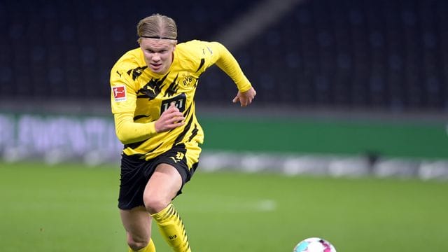 BVB-Stürmerstar Erling Haaland hat seine Reha beendet. BVB-Stürmerstar Erling Haaland hat seine Reha beendet.