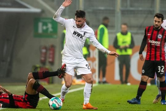 Marco Richter steht noch beim FC Augsburg unter Vertrag.