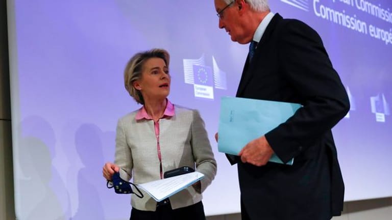 EU-Kommissionschefin Ursula von der Leyen und Chefunterhändler Michel Barnier.