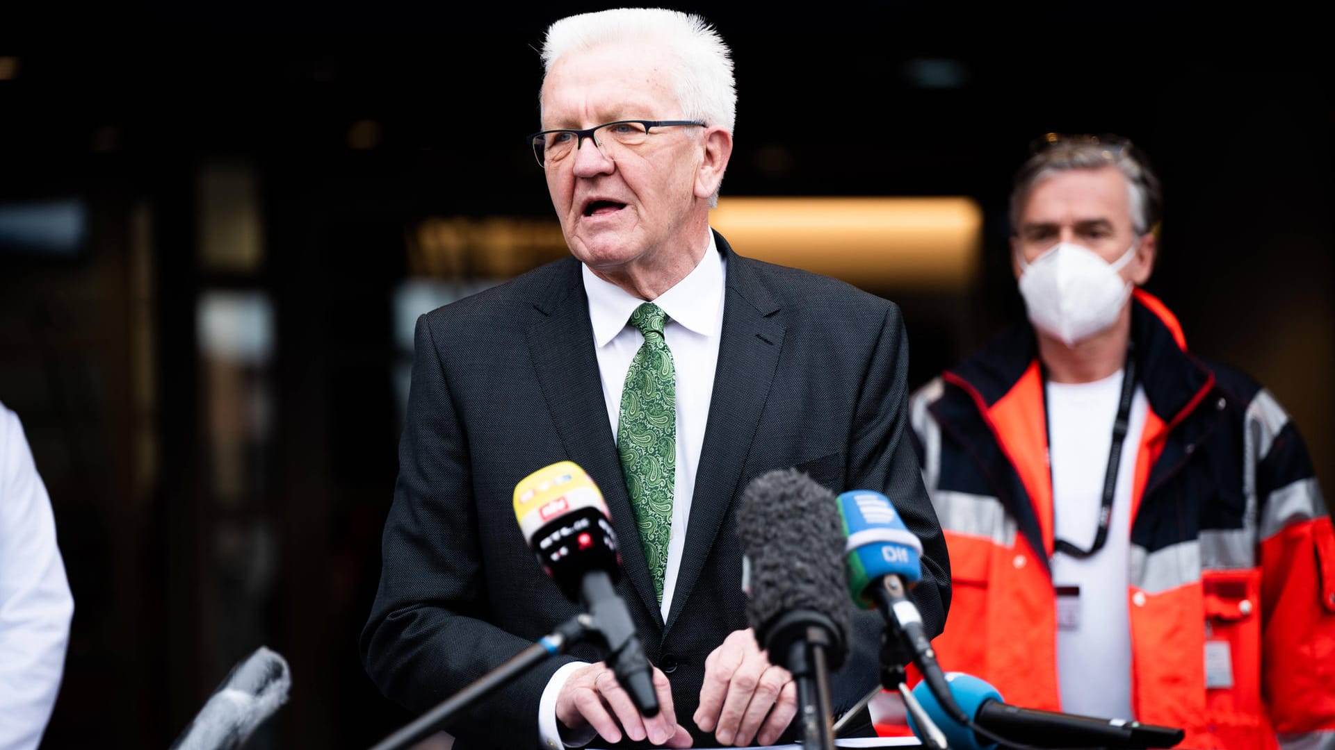 Winfried Kretschmann: Der Ministerpräsident von Baden-Württemberg schließt Grün-Rot-Rot auf Bundesebene nicht aus, in seinem Land allerdings schon.
