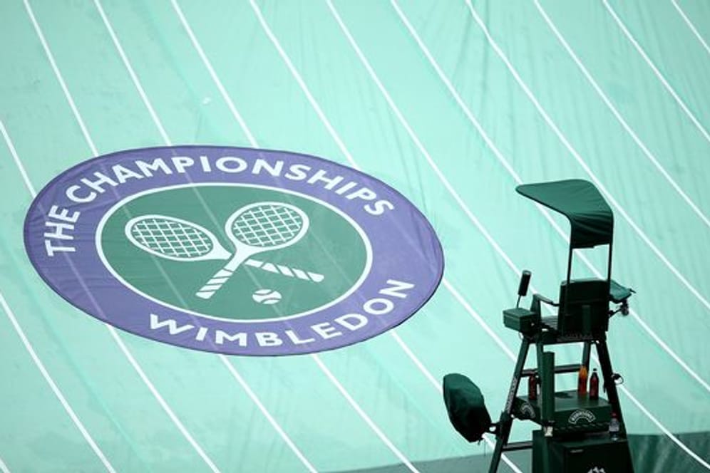 Wegen der Coronavirus-Pandemie fällt das Tennis-Turnier erstmals seit dem Zweiten Weltkrieg in Wimbledon aus.