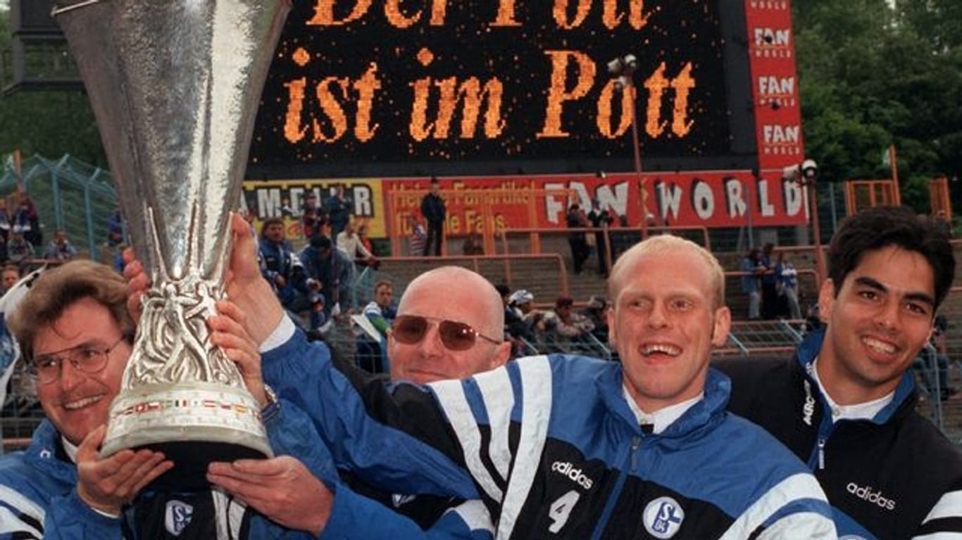 Gewann 1997 mit Schalke den UEFA-Pokal: Yves Eigenrauch (2.