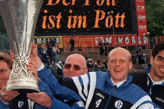 Gewann 1997 mit Schalke den UEFA-Pokal: Yves Eigenrauch (2.
