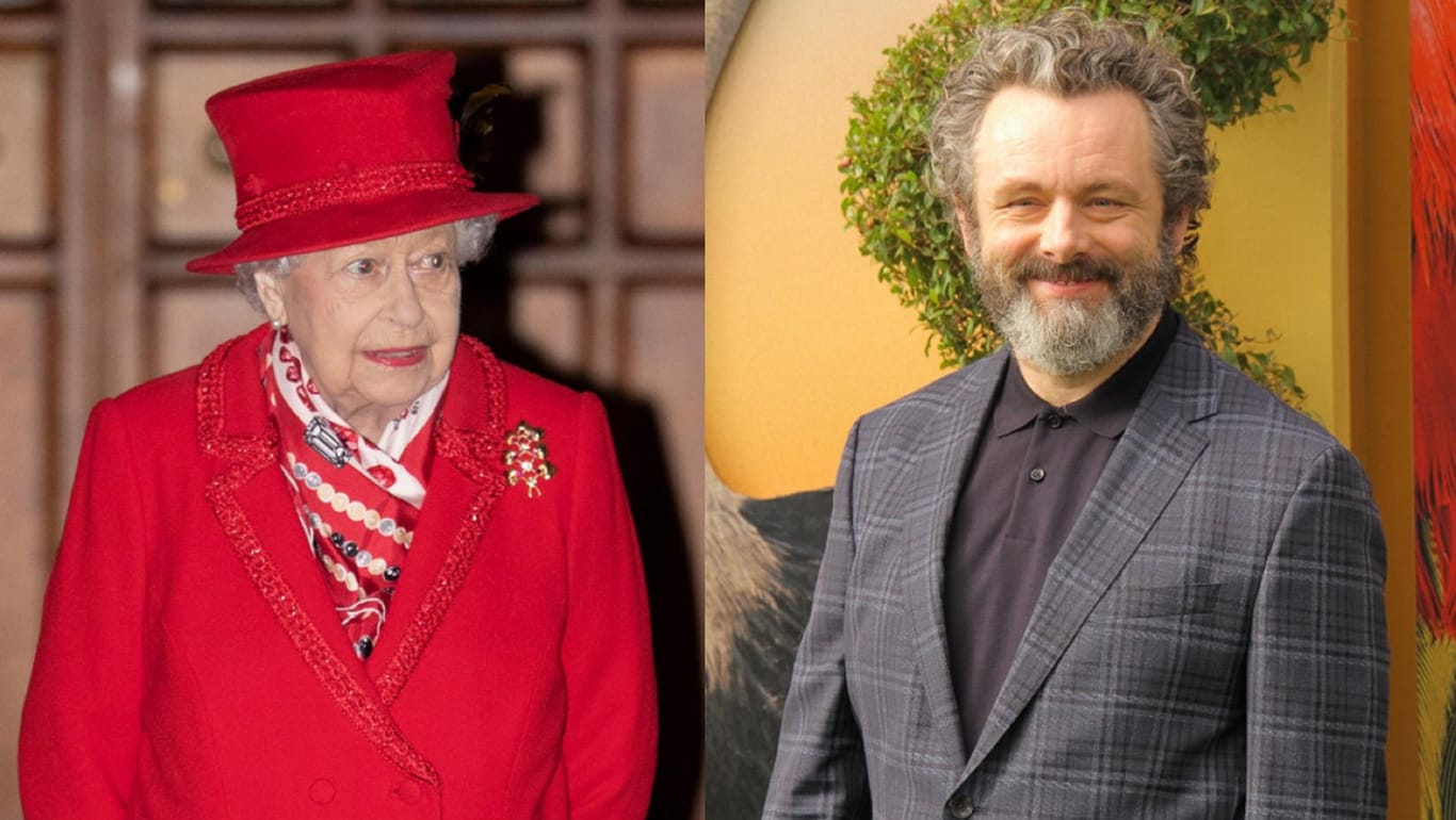 Königin Elizabeth II. und Michael Sheen: Der Schauspieler bekam 2009 den Ritterorden verliehen.