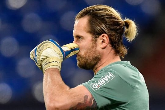 Stand in den letzten Spielen vor Weihnachten im Schalker Tor: Ralf Fährmann.