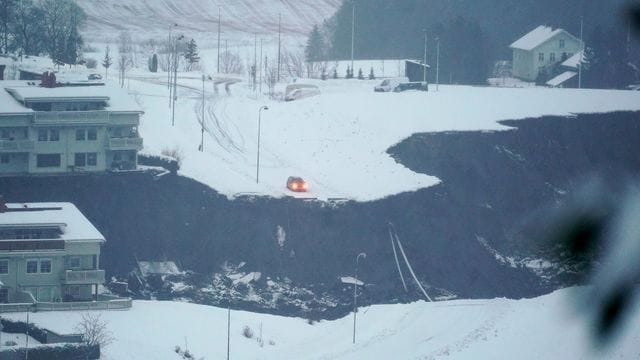 Ein Erdrutsch in der norwegischen Kleinstadt Ask Stadt hat eine große Spur hinterlassen.