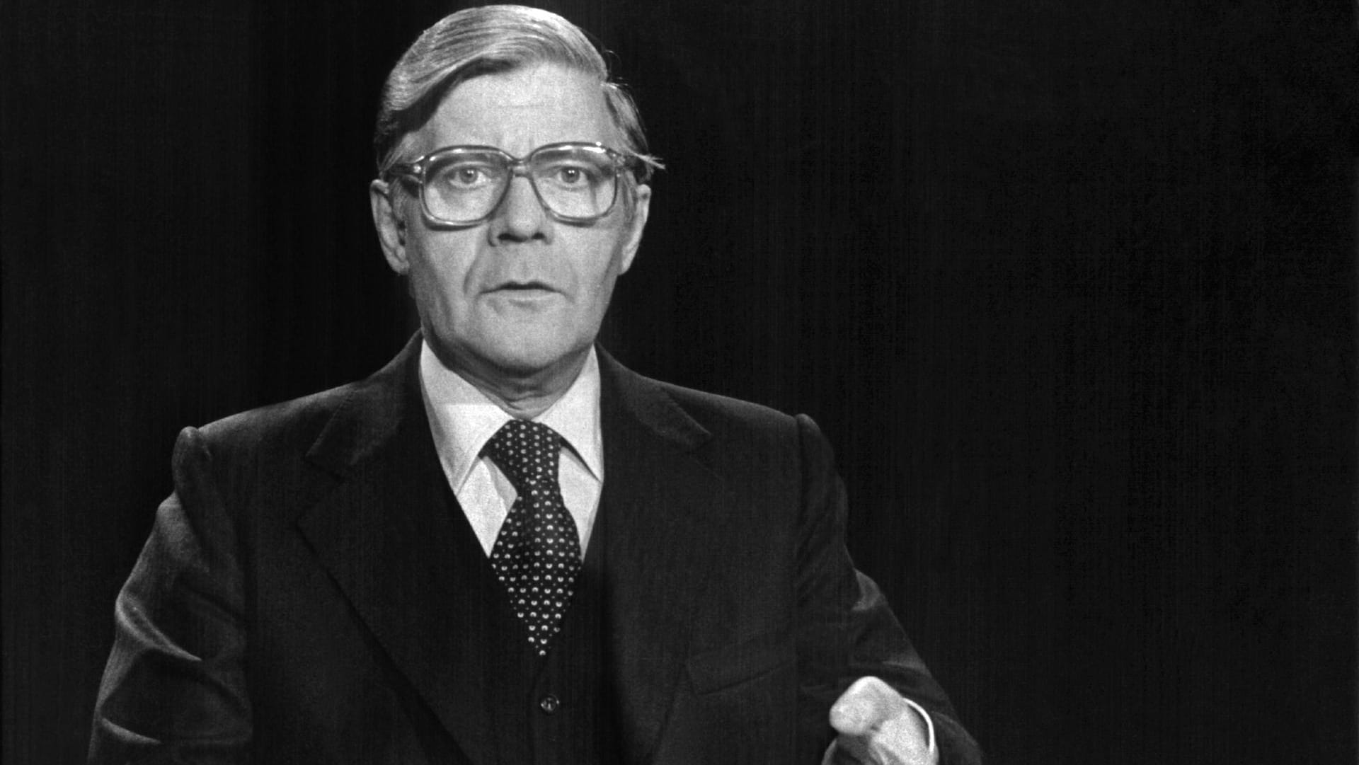 Eine der Ausnahmen: Am 05.09.1977 nahm Helmut Schmidt per Fernsehansprach Stellung zur Entführung des Arbeitgeber-Präsidenten Schleyer durch Terroristen der Roten Armee Fraktion (RAF) (Archivbild).