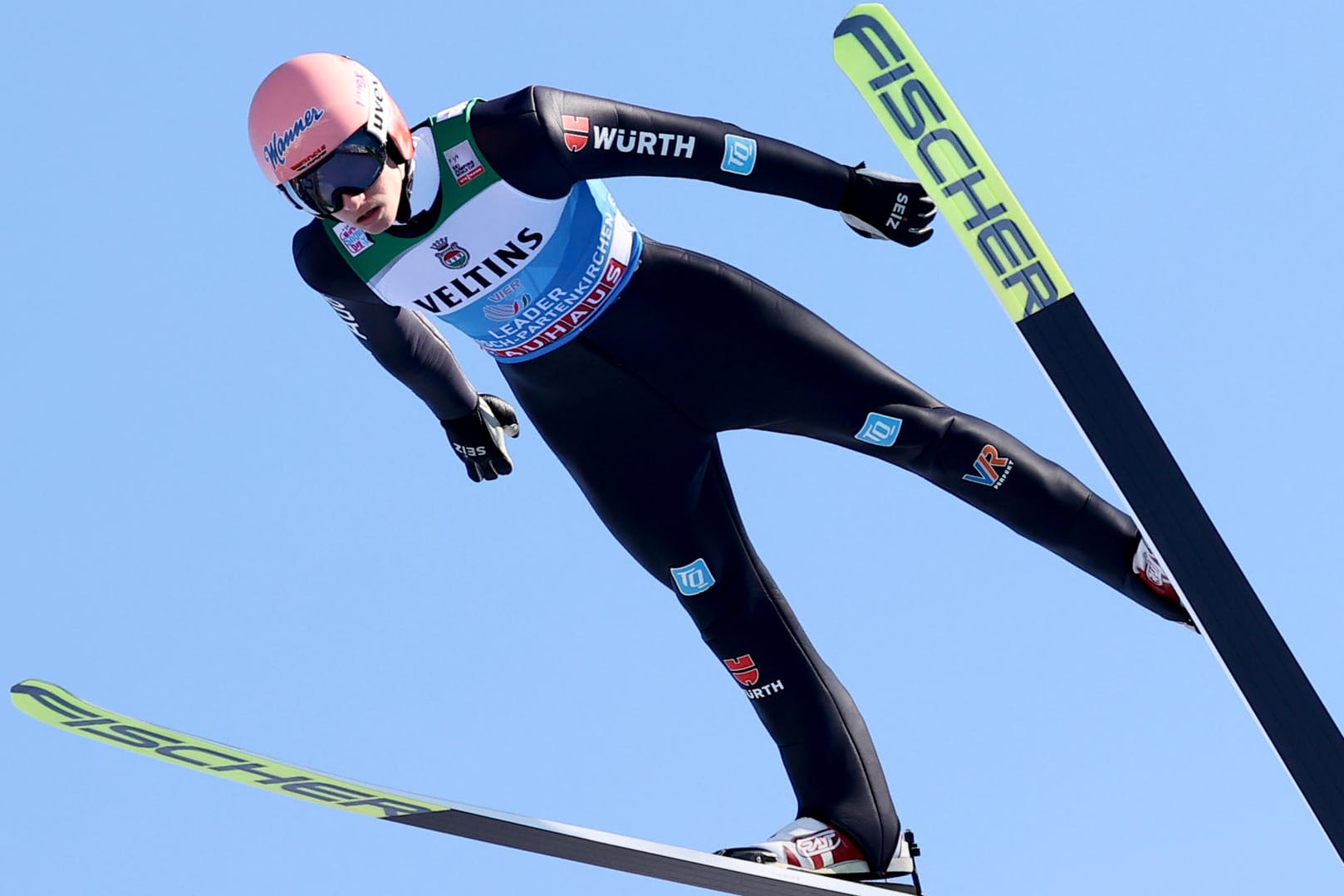 Karl Geiger: Der Oberstdorfer gewann auf seiner Heimschanze das erste Springen der Vierschanzentournee 2020/21. Nun will er in Garmisch nachlegen.