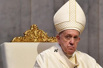 Papst Franziskus: Das Oberhaupt der katholischen Kirche muss sich vertreten lassen (Archivbild).