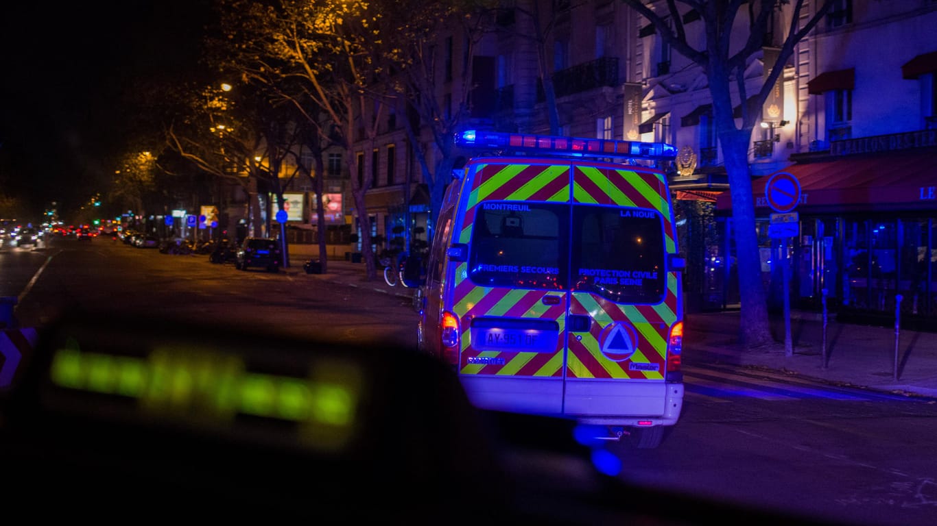 Krankenwagen in Frankreich: Im Elsass ist es zu einem schweren Unfall gekommen. (Symbolbild)