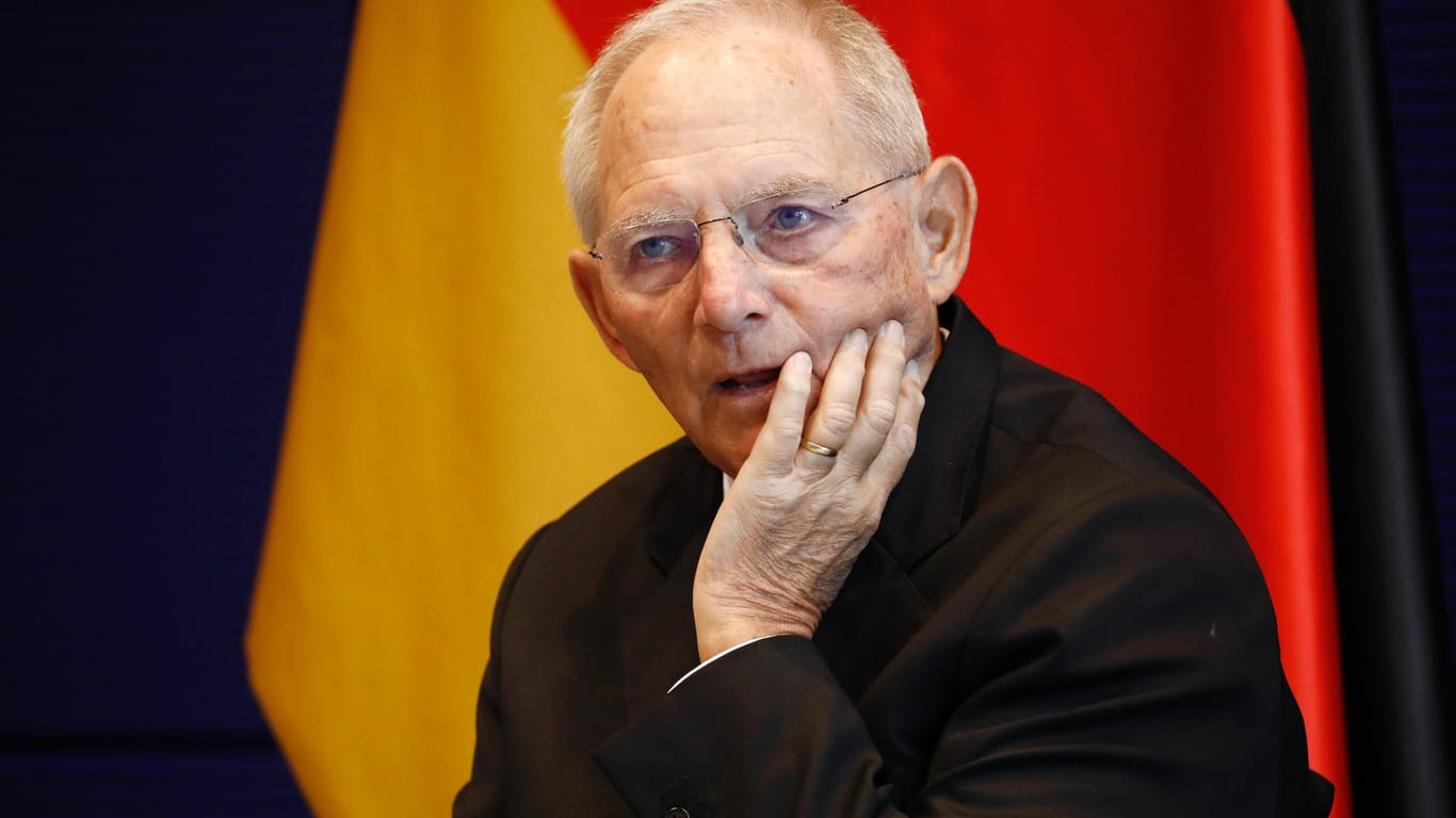 Wolfgang Schäuble: Der Bundestagspräsident ist sich sicher, dass Todesfälle sich nicht durch ein Gesetz verhindern lassen.