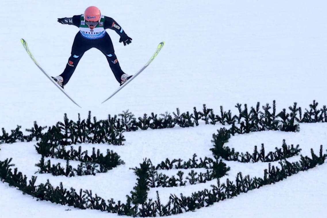 Karl Geiger: Der Deutsche flog im zweiten Durchgang von Garmisch-Partenkirchen 138 Meter weit.