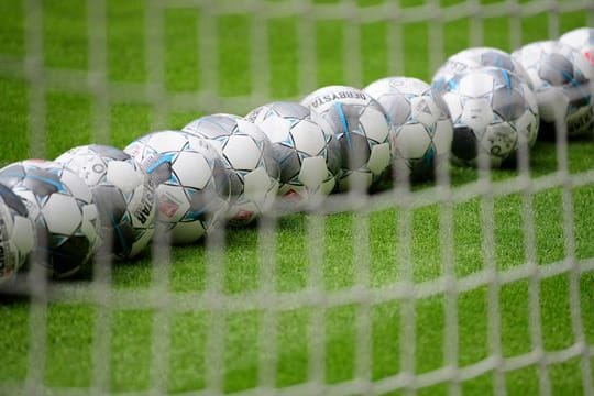 Wegen der Pandemie wird eine Spielerlaubnis erst dann erteilt, wenn die vorgegebenen Corona-Tests negativ sind.