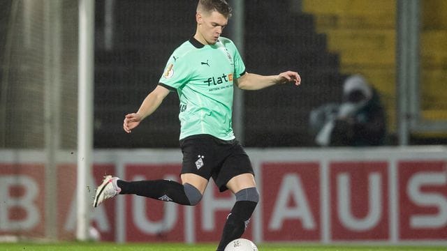 Glaubt nicht, dass Trainer Marco Rose Gladbach nach nur zwei Jahren in Richtung Dortmund verlässt: Matthias Ginter. Glaubt nicht, dass Trainer Marco Rose Gladbach nach nur zwei Jahren in Richtung Dortmund verlässt: Matthias Ginter.