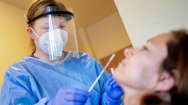 Am ersten Tag des neuen Jahres haben die deutschen Gesundheitsämter 12. Am ersten Tag des neuen Jahres haben die deutschen Gesundheitsämter 12.