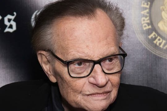 Larry King ist nach Medienberichten an Covid-19 erkrankt.