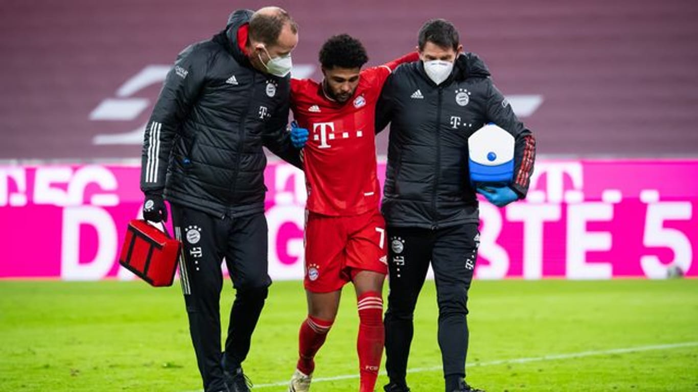 Serge Gnabry wurde gegen Mainz verletzt ausgewechselt.