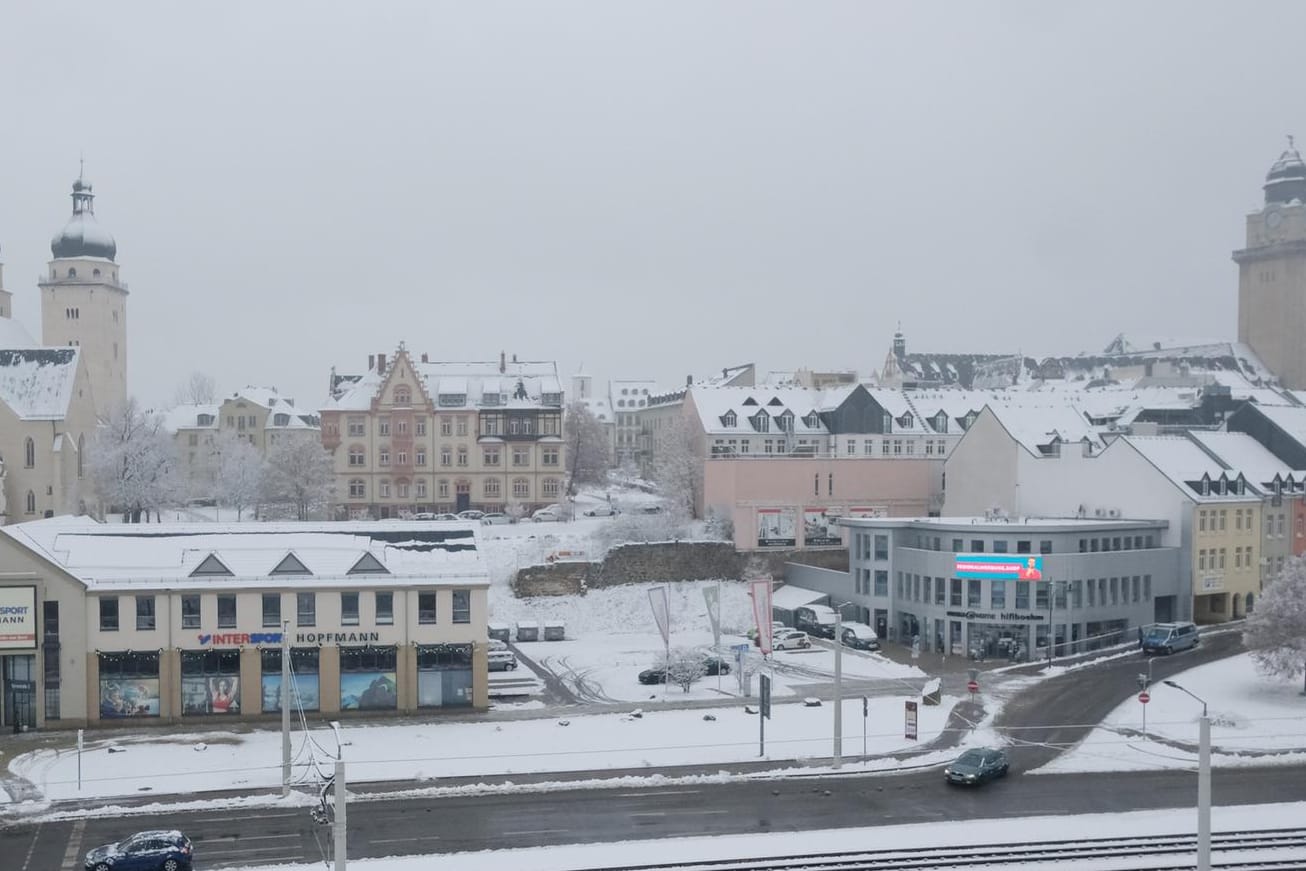 Blick auf Plauen: Der Vogtlandkreis in Sachsen ist bundesweiter Hotspot der Corona-Neuinfektionen.