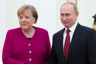 Merkel und Putin im Januar 2020: Seit dem Besuch vor knapp einem Jahr haben die deutsch-russischen Beziehungen deutlich gelitten – vor allem nach dem Nawalny-Anschlag.