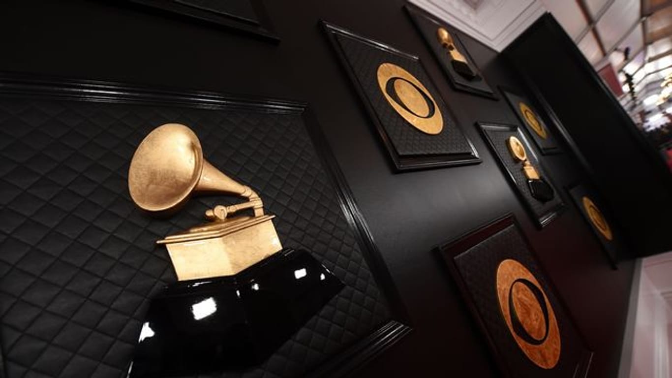 Die Verleihung der Grammys soll erst Mitte März stattfinden.