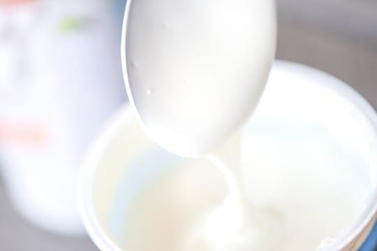 Joghurt: Viele Lebensmittel enthalten von Natur aus Probiotika.