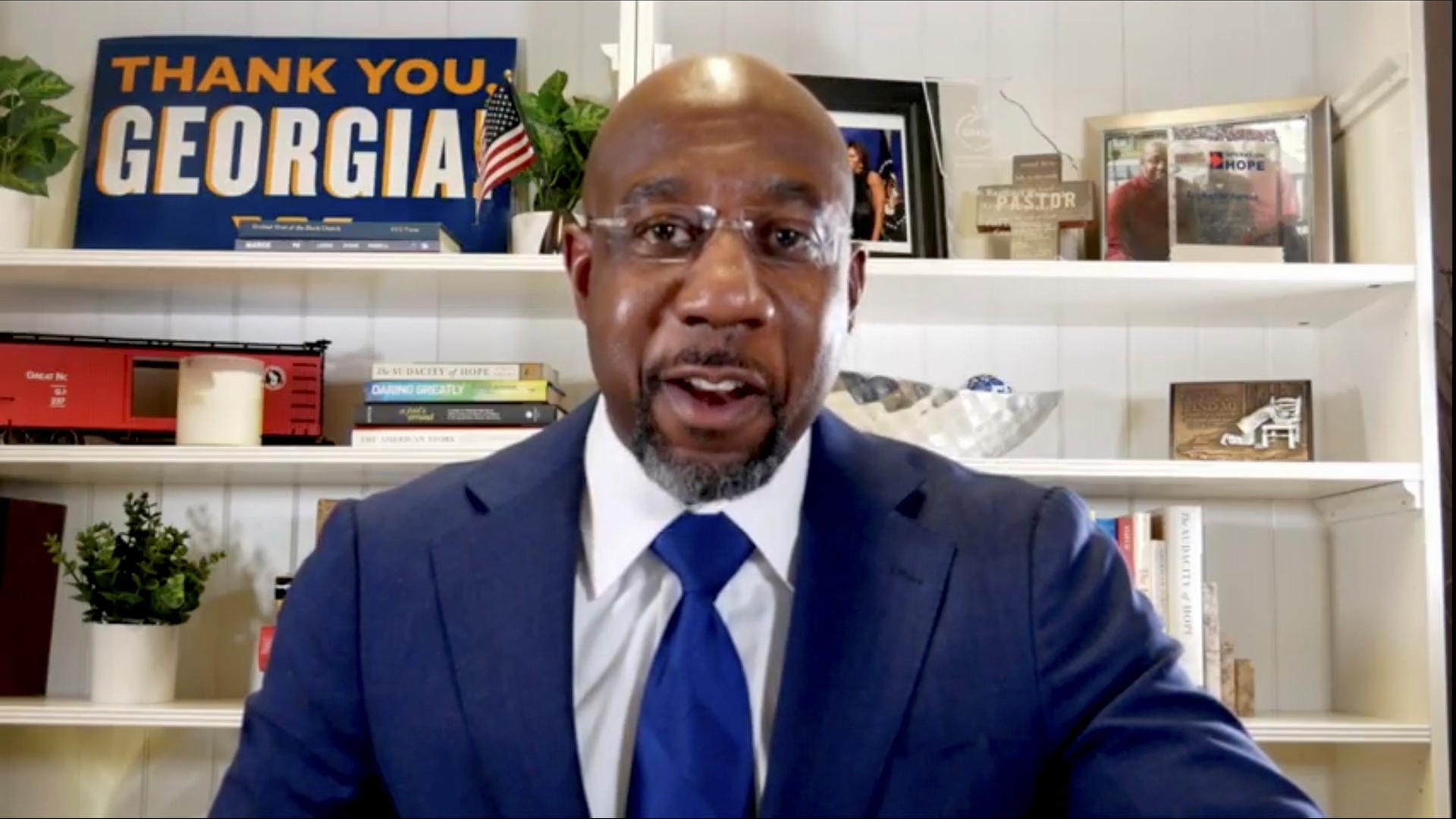 Raphael Warnock erklärt sich in einer Videobotschaft zum Sieger bei der Senatswahl in Georgia.