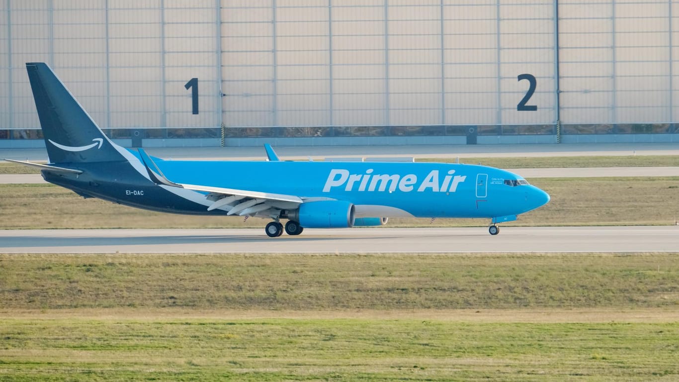 Amazon-Frachtflugzeug: Der Online-Händler versorgt sich jetzt mit eigenen Maschinen.