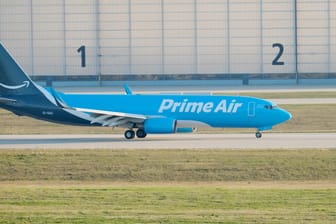 Amazon-Frachtflugzeug: Der Online-Händler versorgt sich jetzt mit eigenen Maschinen.
