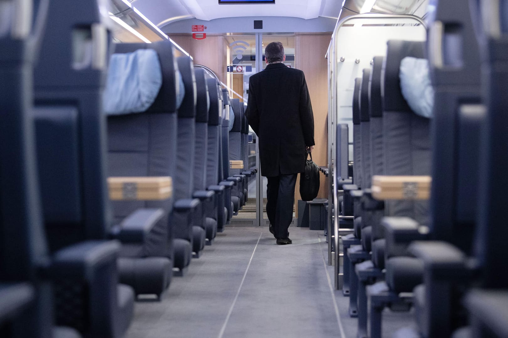 Zugreisen: Im Lockdown gibt es Änderungen im Fern- und Regionalverkehr der Bahn.