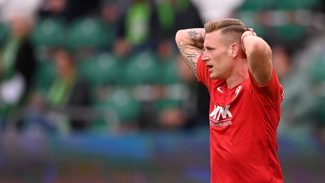 Hat nach seiner Corona-Diagnose fast den kompletten Dezember gefehlt: Andre Hahn vom FC Augsburg. Hat nach seiner Corona-Diagnose fast den kompletten Dezember gefehlt: Andre Hahn vom FC Augsburg.