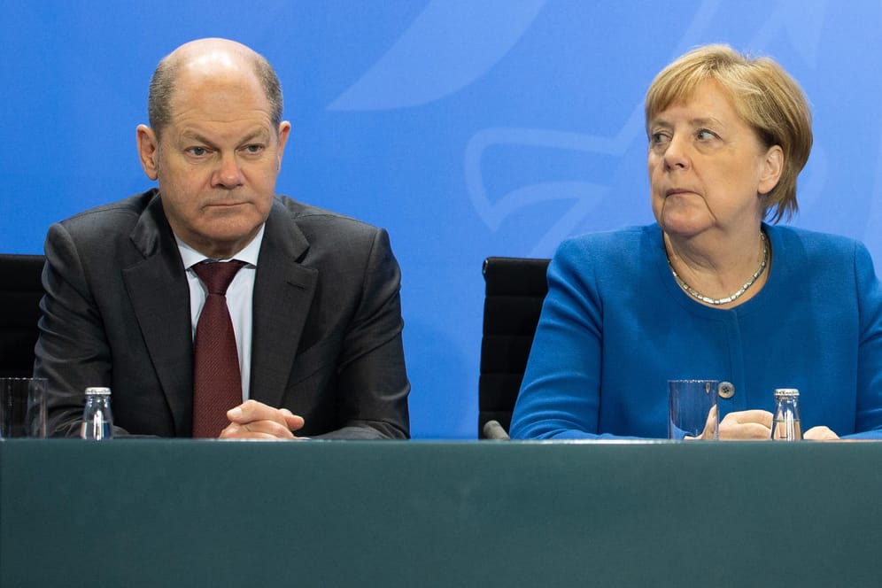 Vizekanzler Olaf Scholz und Kanzlerin Angela Merkel: Im Kampf gegen die Corona-Pandemie müssen sie zusammen- und nicht gegeneinander arbeiten.