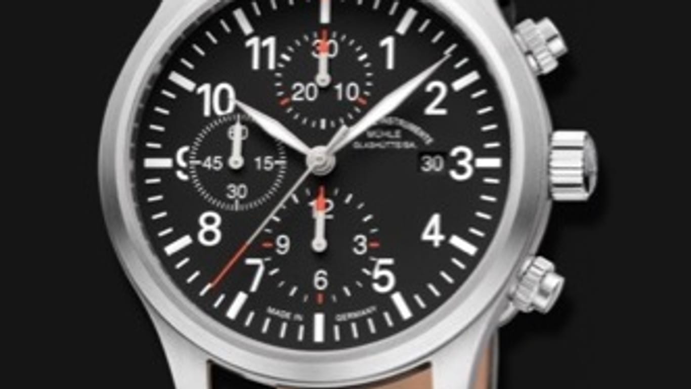 Eine Armbanduhr der Marke "Mühle-Glashütte" (Beispielbild): Eine solche Uhr erbeuteten die Täter bei einem Überfall auf eine Düsseldorfer Familie.