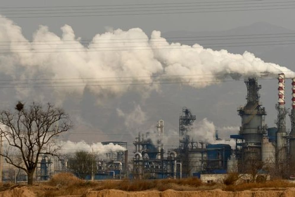 Eine Kohleverarbeitungsanlage, die Ruß, einen Bestandteil der Stahlherstellung, in der zentralchinesischen Provinz Shanxi produziert.
