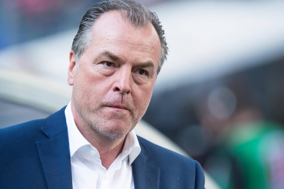 Clemens Tönnies: Der ehemalige Aufsichtsratschef ist auf Schalke bei den Fans nicht gerne gesehen.