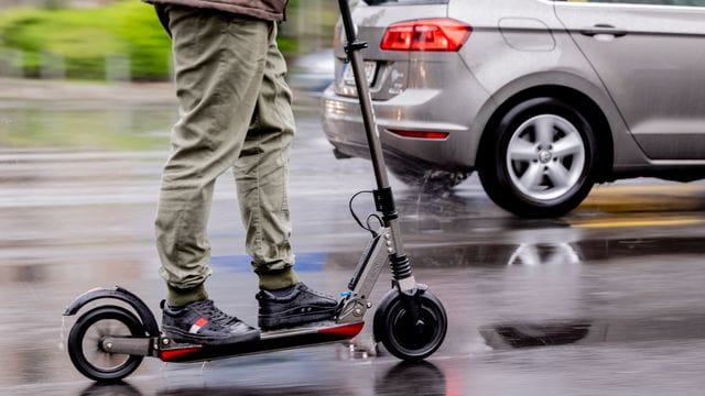 E-Scooter: Eine Statistik für das Jahr 2020 zeigt, wie viele Unfälle passiert sind.