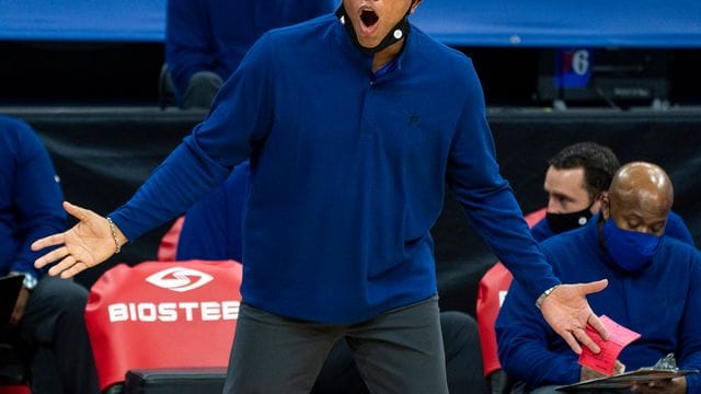 Doc Rivers prangert nach dem Sturm auf das Kapitol in Washington die Ungleichbehandlung durch die Sicherheitsbehörden an. Doc Rivers prangert nach dem Sturm auf das Kapitol in Washington die Ungleichbehandlung durch die Sicherheitsbehörden an.