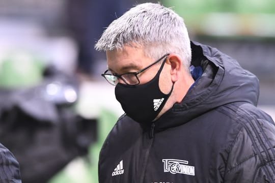Gibt sich in Sachen Stürmer-Suche gelassen: Union-Coach Urs Fischer.