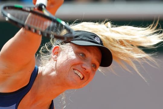 Mona Barthel schied gleich aus in Abu Dhabi.