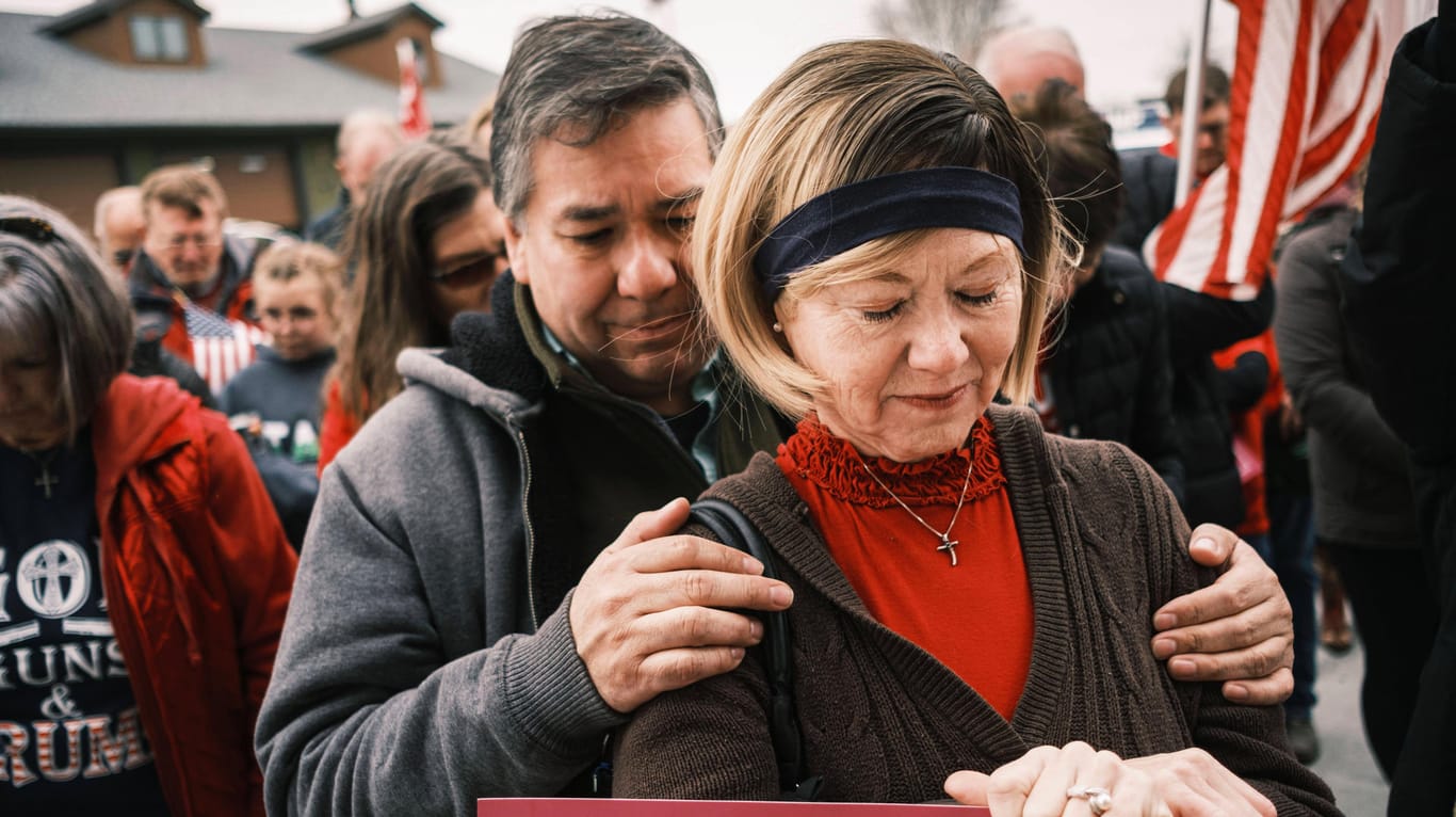 Iowa: Evangelikale Christen beten bei einem Protest für Donald Trump.