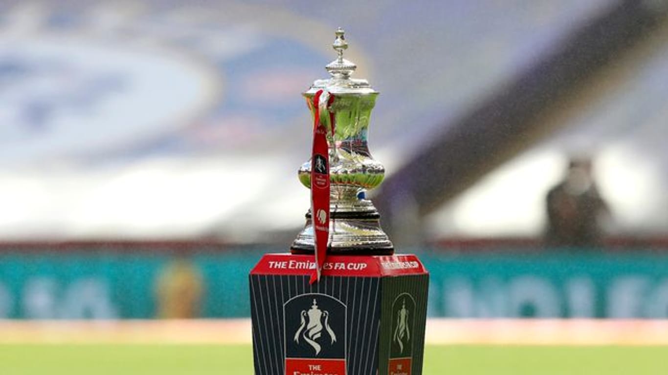 Das FA-Cup-Spiel Aston Villa gegen den FC Livepool findet statt.