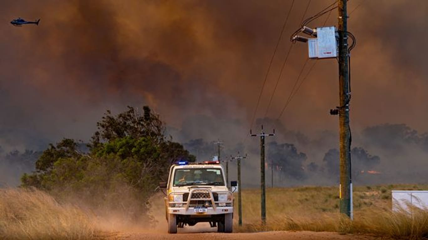 In Westaustralien sind bei einem neuerlichen Feuer bereits Tausende Hektar Buschland verbrannt.