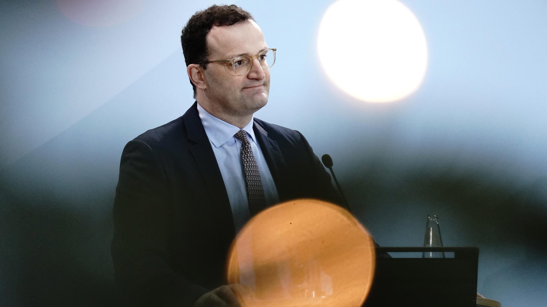 Bundesgesundheitsminister Jens Spahn: Sein Ministerium hat Pharmaverbände um Hilfe bei der Erhöhung der Impfstoffproduktion gebeten.